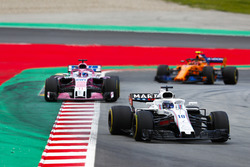 Lance Stroll, Williams FW41, Sergio Perez, Force India VJM11, Stoffel Vandoorne, McLaren MCL33