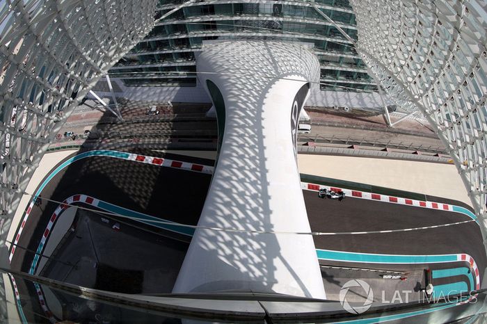 Lewis Hamilton, Mercedes-Benz F1 W08