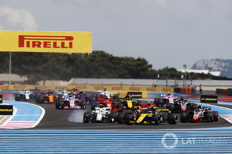 Carlos Sainz Jr., Renault Sport F1 Team R.S. 18, Charles Leclerc, Sauber C37, y Kevin Magnussen, Haas F1 Team VF-18