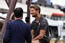 Romain Grosjean, Haas F1 ien el desfile de pilotos
