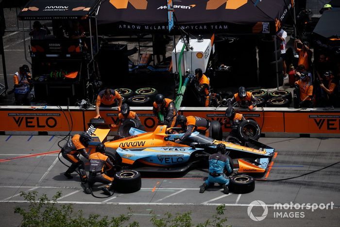 #7: Alexander Rossi, Arrow McLaren Chevrolet, parada en boxes