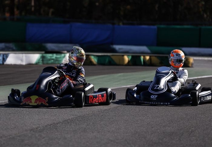 Yuki Tsunoda, Max Verstappen