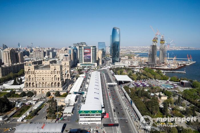 La última cita en verse afectada por la pandemia fue la del GP de Azerbaiyán, que iba a abrir el mundial 2020 de F1 el 7 de junio. Fue aplazada
