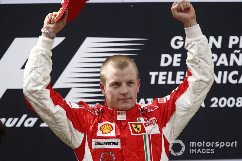 Podio: ganador de la carrera Kimi Raikkonen, Ferrari