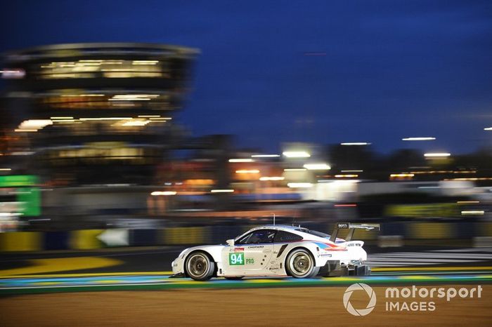 #94 Porsche GT Team Porsche 911 RSR: Sven Müller, Mathieu Jaminet, Dennis Olsen