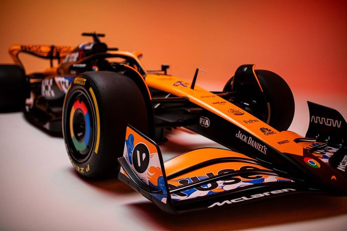 McLaren MCL38 librea especial