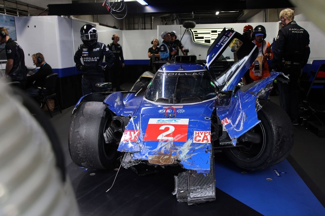 #2 Cadillac Racing Cadillac V-Series.R: Earl Bamber, Alex Lynn