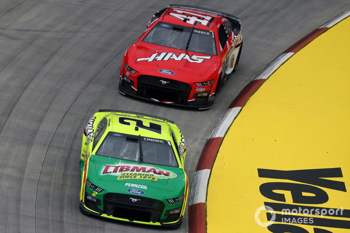 Austin Cindric, Team Penske, Menards/Libman Ford Mustang and Ryan Preece, Stewart-Haas Racing, HaasTooling.com Ford Mustang