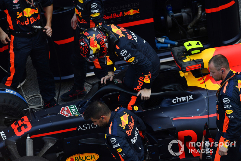 Max Verstappen, Red Bull Racing RB14 on the grid 