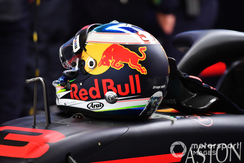 Daniel Ricciardo, Red Bull Racing helmet 