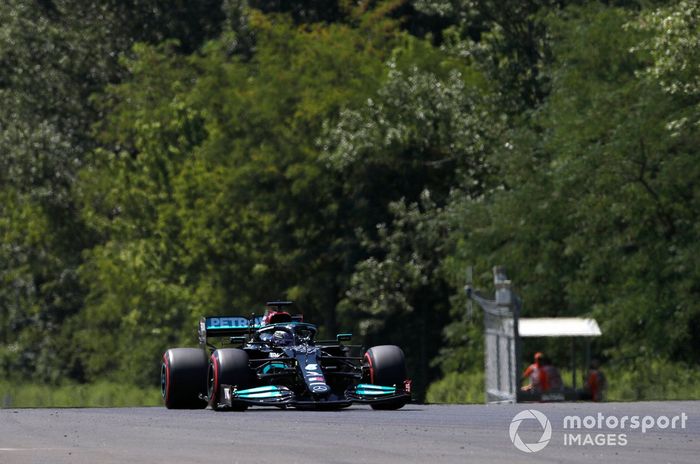 Lewis Hamilton, Mercedes W12