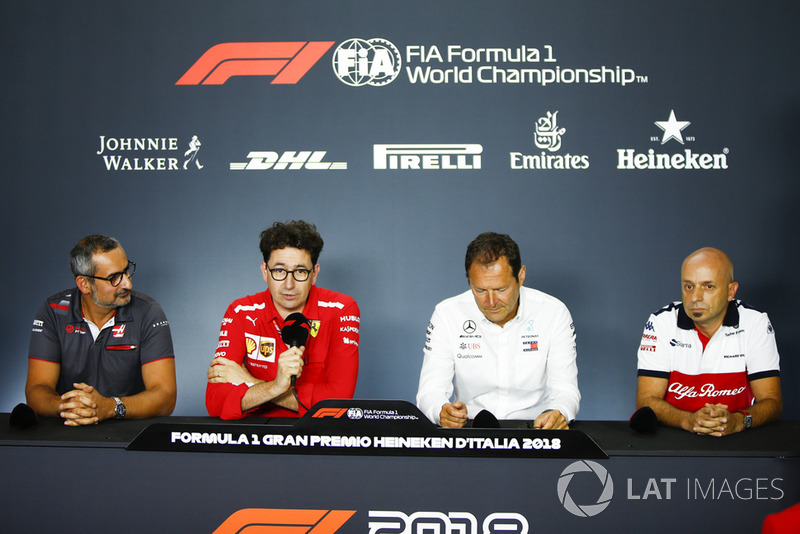Ben Agathangelou, Haas F1, Mattia Binotto, , Ferrari, Aldo Costa, Mercedes AMG, ve Simone Resta, Sauber