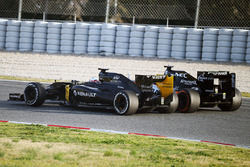 Kevin Magnussen, Renault Sport F1 Team RS16 y Sergio Pérez, Sahara Force India F1 VJM09