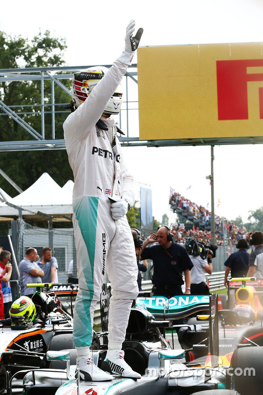 Lewis Hamilton, Mercedes AMG F1 viert zijn pole