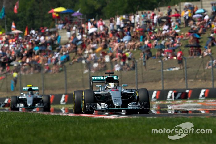 Lewis Hamilton, Mercedes AMG F1 W07 Hybrid