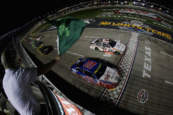 Start: Austin Dillon, Richard Childress Racing Chevrolet leads