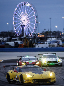 #4 Corvette Racing Chevrolet Corvette C7.R: Oliver Gavin, Tommy Milner, Marcel Fässler