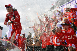 Kyle Larson, Chip Ganassi Racing Chevrolet celebrates his win in Victory Lane