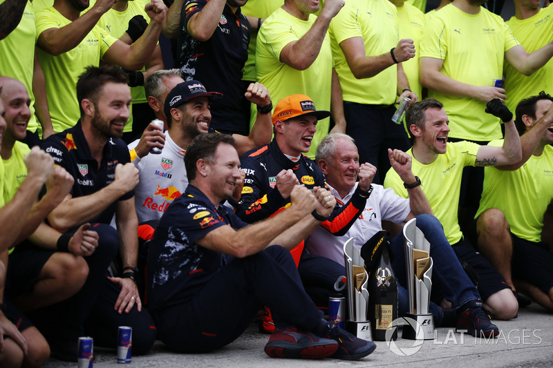 Max Verstappen, Red Bull Racing, race winner, third place Daniel Ricciardo, Red Bull Racing, celebrate, Helmut Markko, Consultant, Red Bull Racing, Christian Horner, Team Principal, Red Bull Racing, the Red Bull team