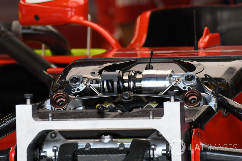 Detalle de la suspensión delantera del Ferrari SF70H