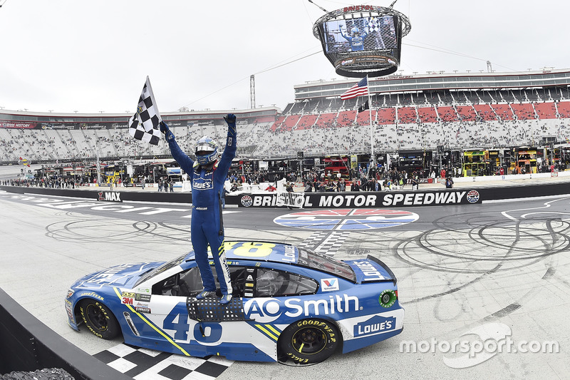 A futam győztese, Jimmie Johnson, Hendrick Motorsports Chevrolet