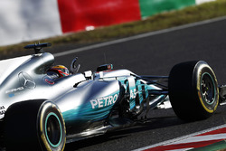 Lewis Hamilton, Mercedes AMG F1 W08, celebrates as he returns to the pits after winning the race