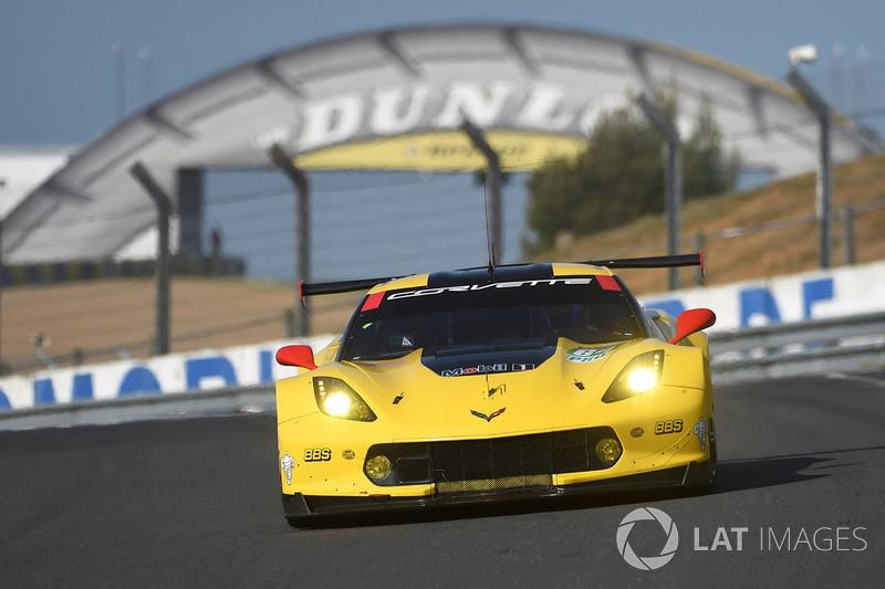 #64 Corvette Racing Corvette C7.R: Oliver Gavin, Tommy Milner, Marcel Fassler