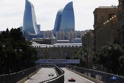 Felipe Massa, Williams FW40, Kimi Raikkonen, Ferrari SF70H, dans des directions opposées