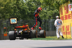 Max Verstappen, Red Bull Racing RB13 abandonne