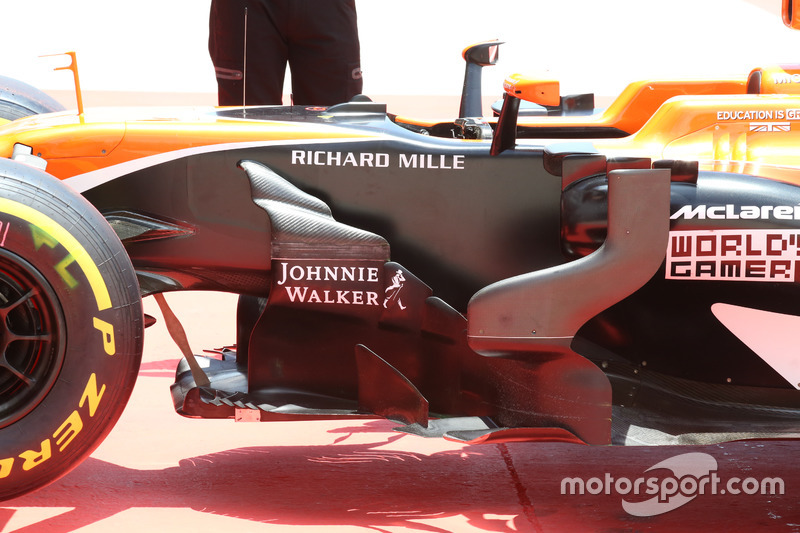 Fernando Alonso, McLaren MCL32 detail side