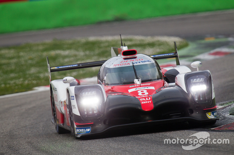 #8 Toyota Gazoo Racing Toyota TS050 Hybrid: Ентоні Девідсон, Ніколя Лап'єрр, Казукі Накадзіма