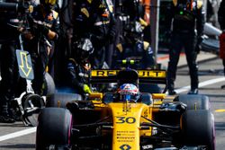 Jolyon Palmer, Renault Sport F1 Team RS17 after a stop