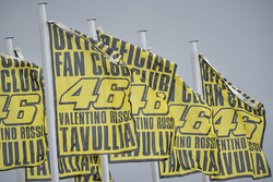 MotoGP 2017 Motogp-german-gp-2017-valentino-rossi-yamaha-factory-racing-fan-club-flags