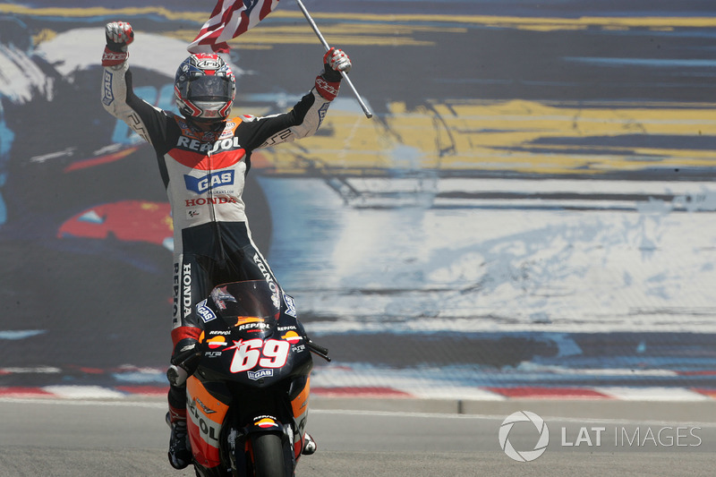 Nicky Hayden, Repsol Honda Team celebrate