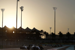 Фелипе Масса, Williams FW38, и Валттери Боттас, Williams FW38