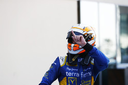 Ganador de la carrera Alex Lynn, DAMS