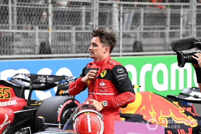 Charles Leclerc, Ferrari, en la parrilla tras la clasificación