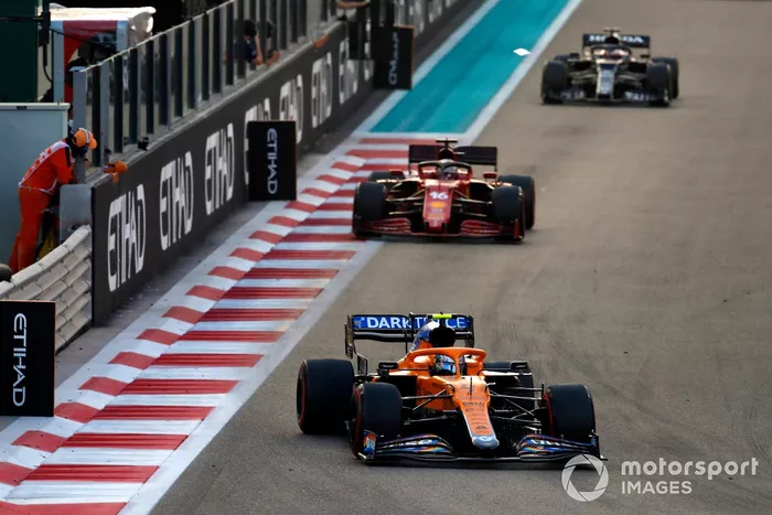 Lando Norris, McLaren MCL35M Charles Leclerc, Ferrari SF21