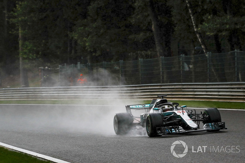 Hamilton 78. kez pole'de