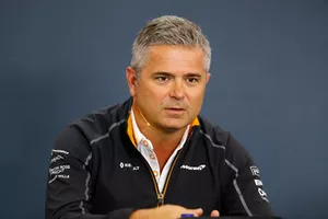 Gil de Ferran, sportief directeur McLaren, in de persconferentie