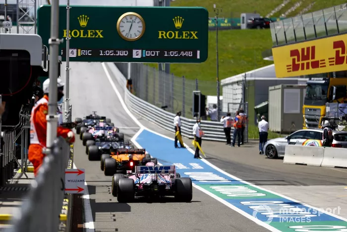 Sergio Pérez, Racing Point RP20, Carlos Sainz Jr., McLaren MCL35 