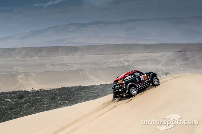 #310 X-Raid Team Mini: Orlando Terranova, Bernardo Graue
