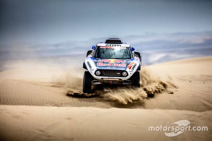 #300 X-Raid Mini JCW Team: Carloz Sainz, Lucas Cruz