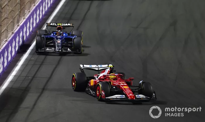 Lewis Hamilton, Ferrari, Carlos Sainz, Williams