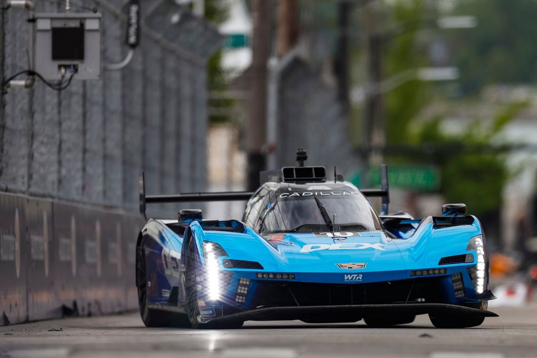 #10 Cadillac Wayne Taylor Racing Cadillac V- Series.R: Ricky Taylor, Filipe Albuquerque