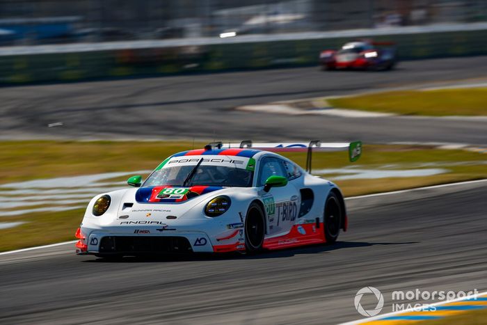 #80 AO Racing Porsche 911 GT3 R 992: PJ Hyett, Seb Priaulx, Gunnar Jeannette, Harry Tincknell
