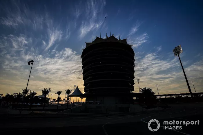 El atardecer sobre el circuito