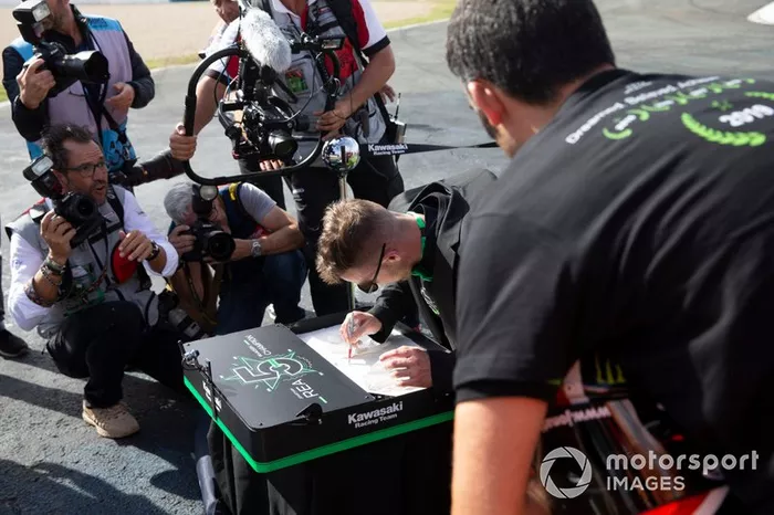 Jonathan Rea, Kawasaki Racing Team celebra su quinto título mundial