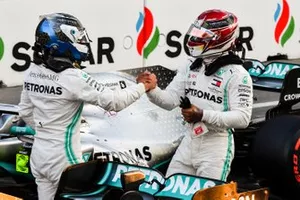 Polesitter Valtteri Bottas, en Lewis Hamilton, Mercedes AMG F1