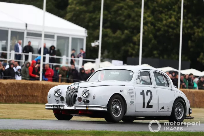 Grant Williams, Jaguar Mk1
